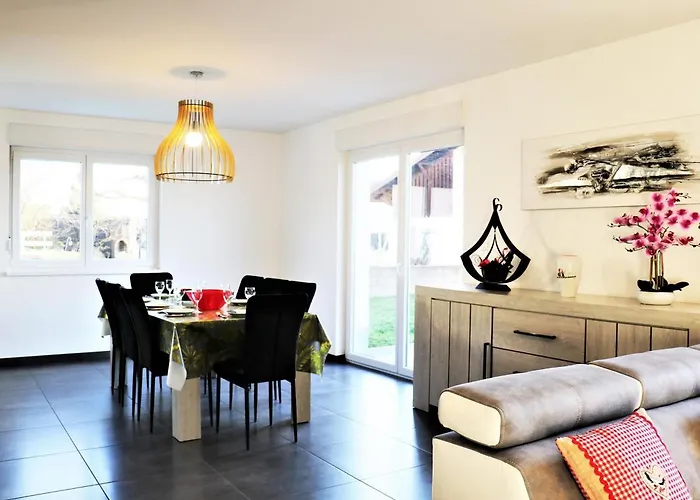 Maison Familiale Spacieuse, Animaux Acceptés à - Fr-1-744-51 *